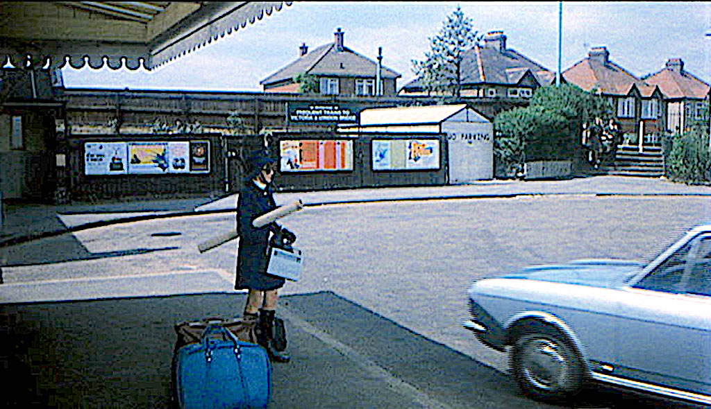 London on Location | Monique